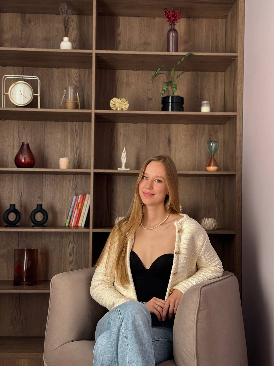 Анна Максакова — психолог